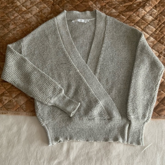 ASTR THE LABEL• The Stephanie Women’s Sweater Size XS - Picture 3 of 7